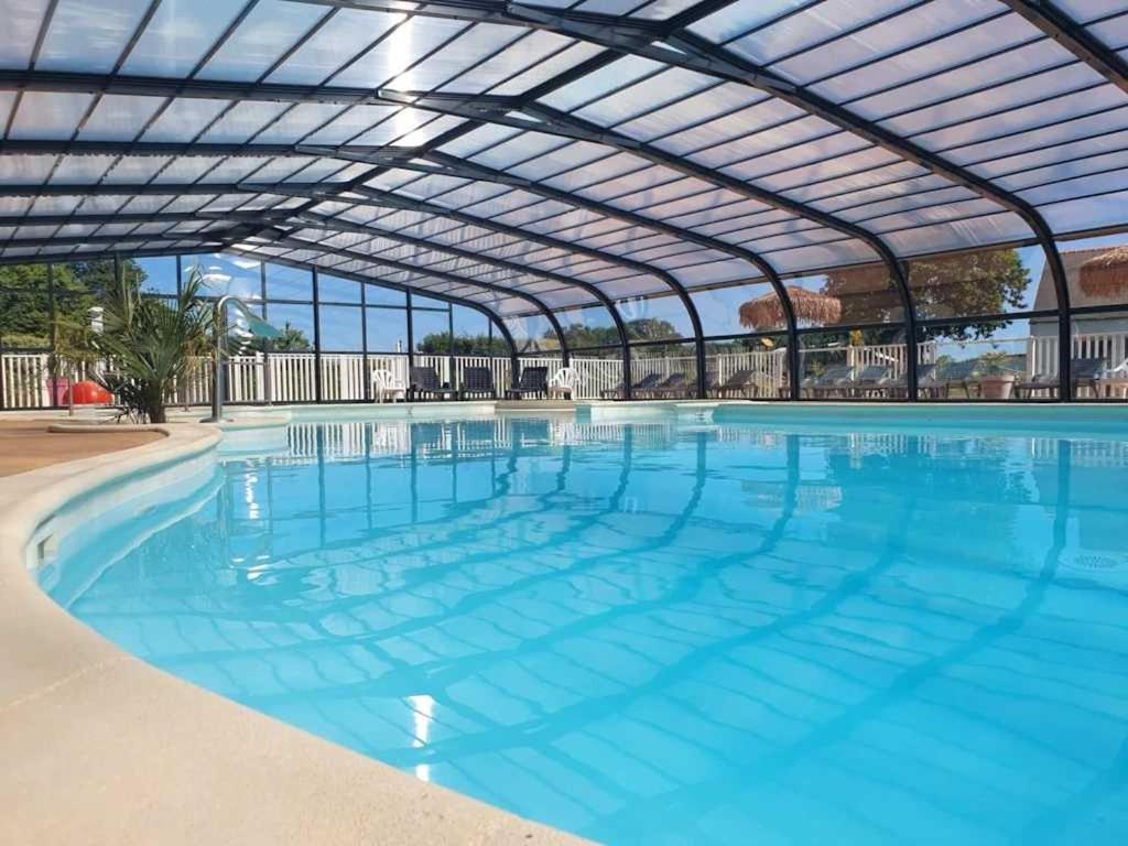 Camping 3 Etoiles - Piscine - Eeifch Hotel Fouesnant Luaran gambar